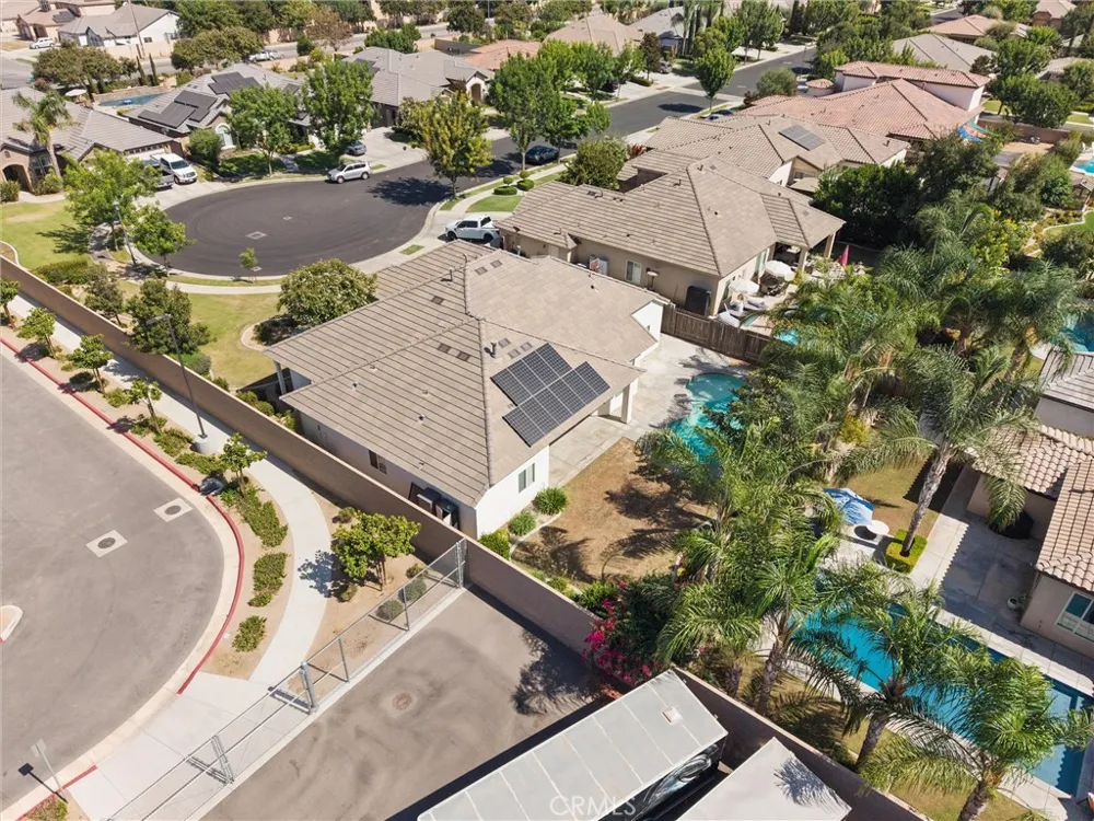 6113 Dartmoor Wood Bakersfield, CA 93314