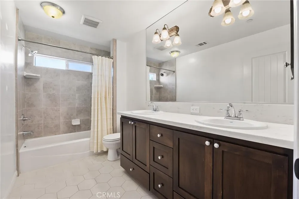 6113 Dartmoor Wood Bakersfield, CA 93314