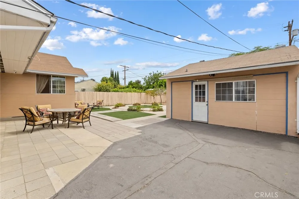 6306 Denny Avenue North Hollywood, CA 91606