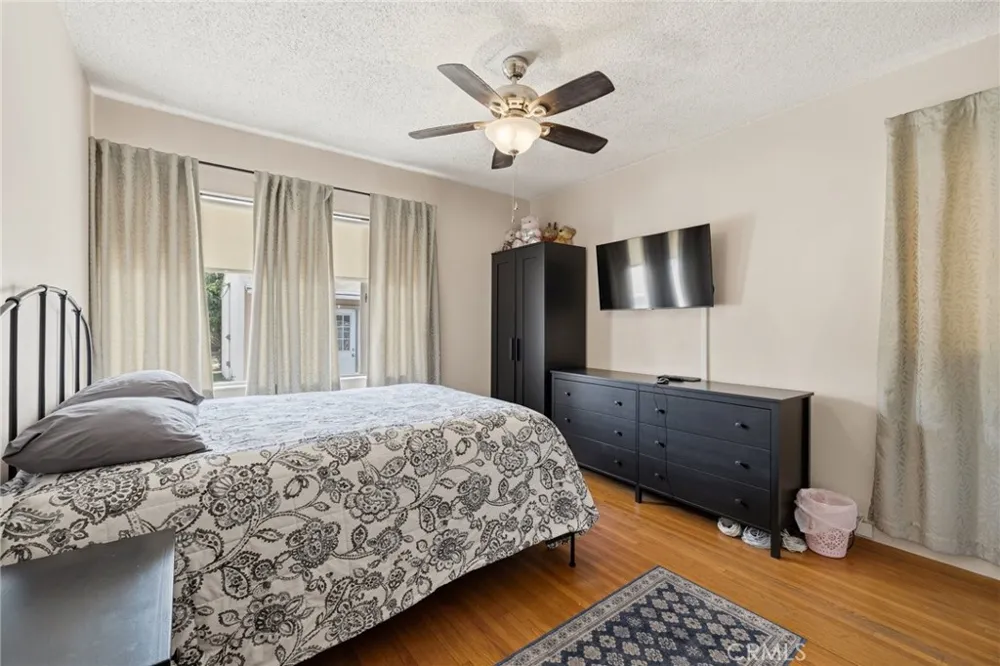 6306 Denny Avenue North Hollywood, CA 91606
