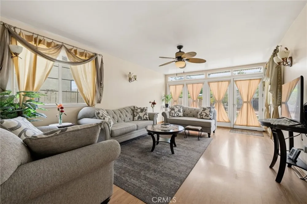 6306 Denny Avenue North Hollywood, CA 91606