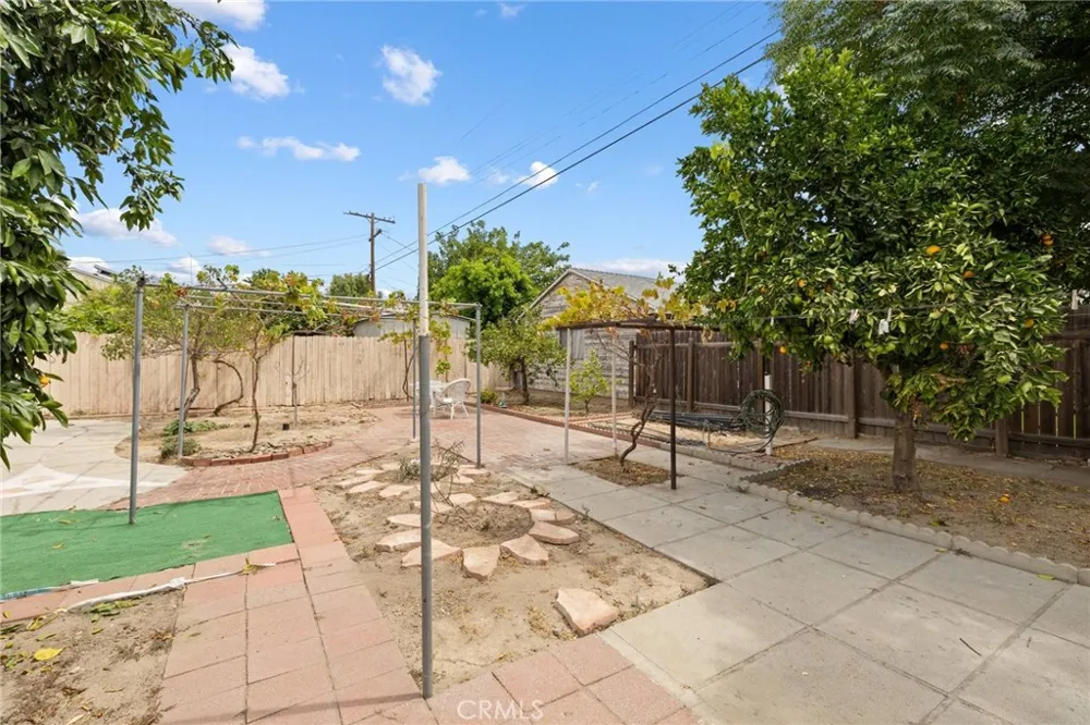 6306 Denny Avenue North Hollywood, CA 91606