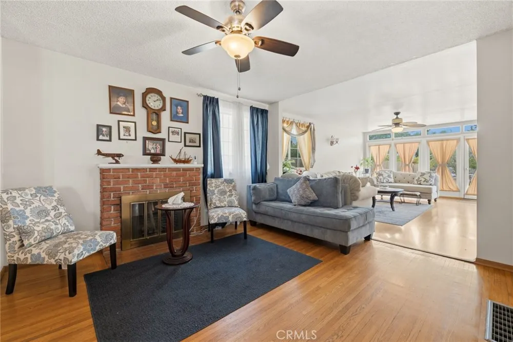 6306 Denny Avenue North Hollywood, CA 91606