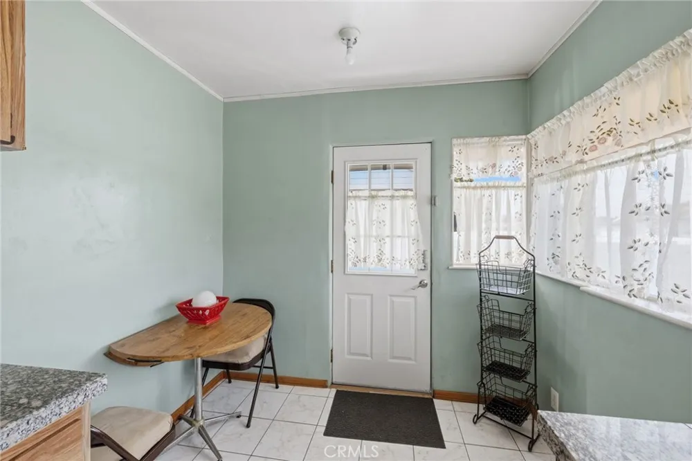 6306 Denny Avenue North Hollywood, CA 91606