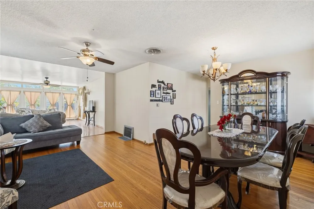 6306 Denny Avenue North Hollywood, CA 91606