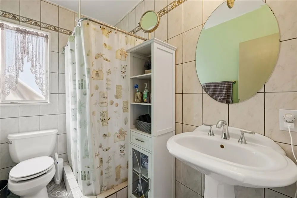 6306 Denny Avenue North Hollywood, CA 91606