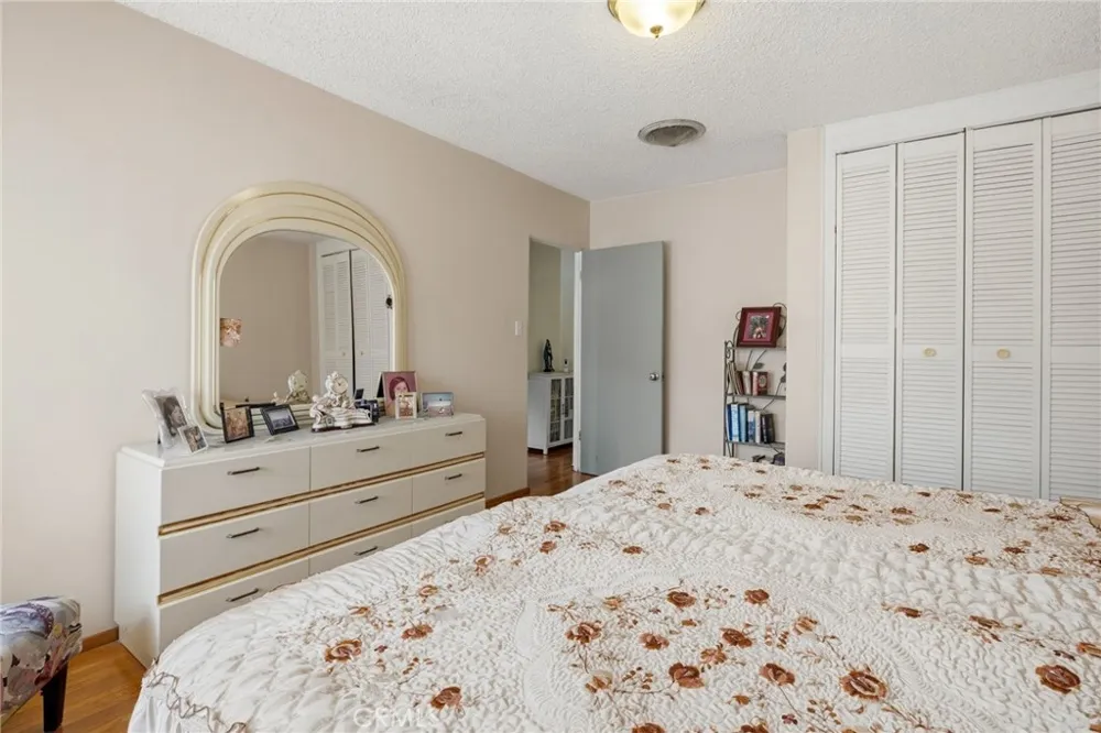 6306 Denny Avenue North Hollywood, CA 91606