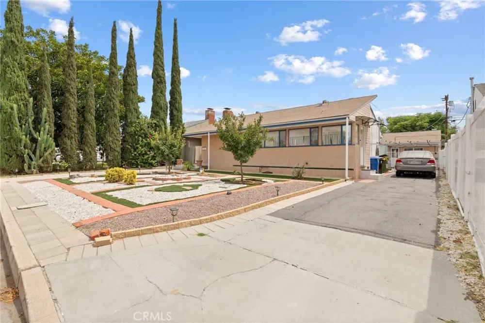 6306 Denny Avenue North Hollywood, CA 91606