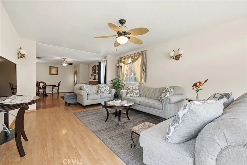 6306 Denny Avenue North Hollywood, CA 91606