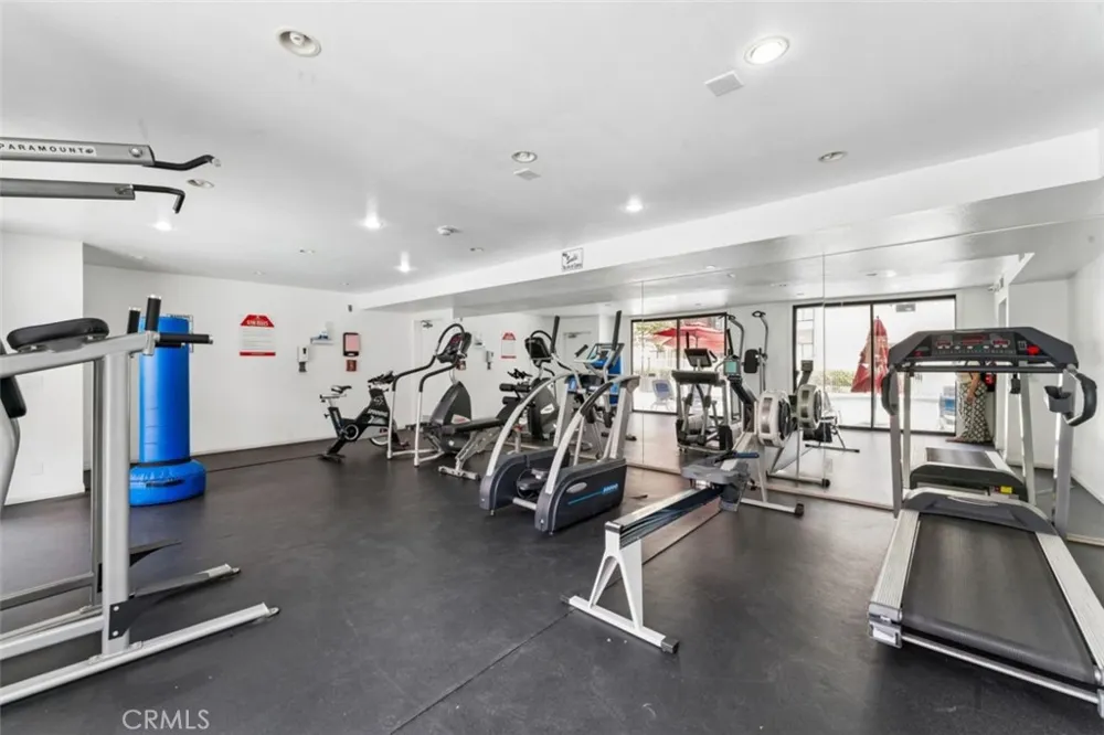 7826 Topanga Canyon #220 Canoga Park, CA 91304