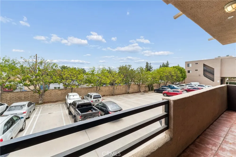 7826 Topanga Canyon #220 Canoga Park, CA 91304