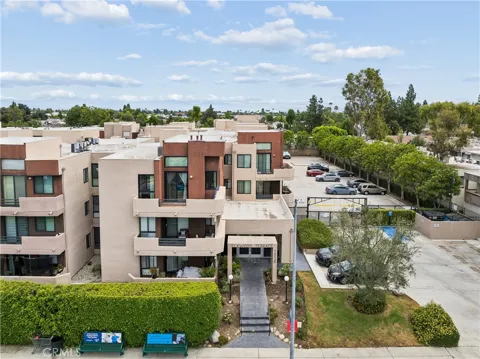 7826 Topanga Canyon #220