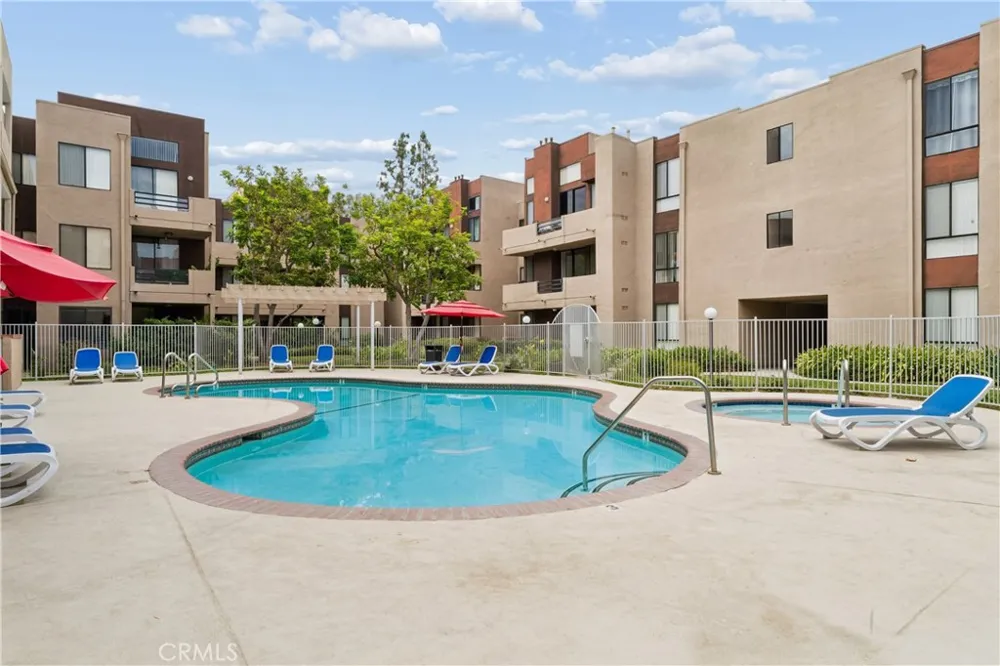 7826 Topanga Canyon #220 Canoga Park, CA 91304