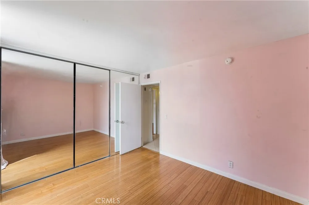 7826 Topanga Canyon #220 Canoga Park, CA 91304