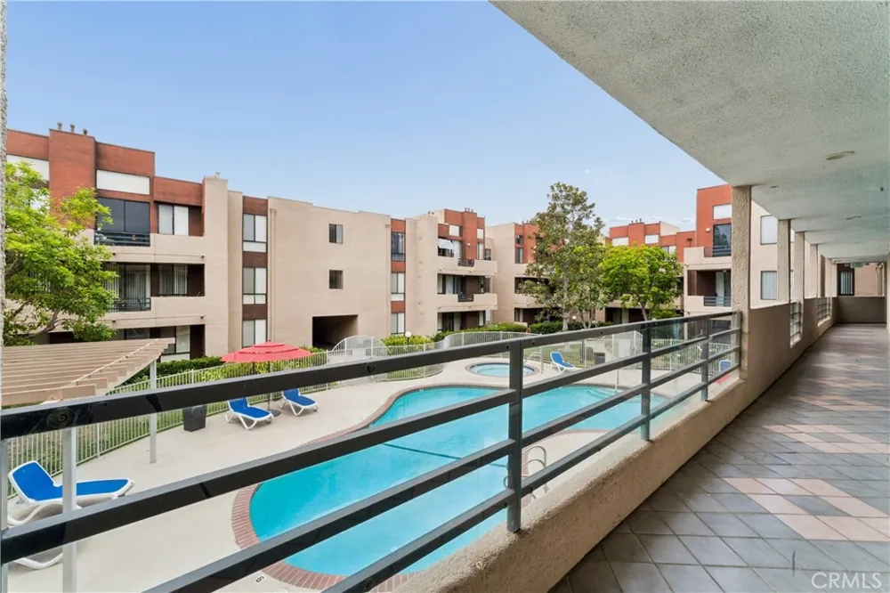 7826 Topanga Canyon #220 Canoga Park, CA 91304