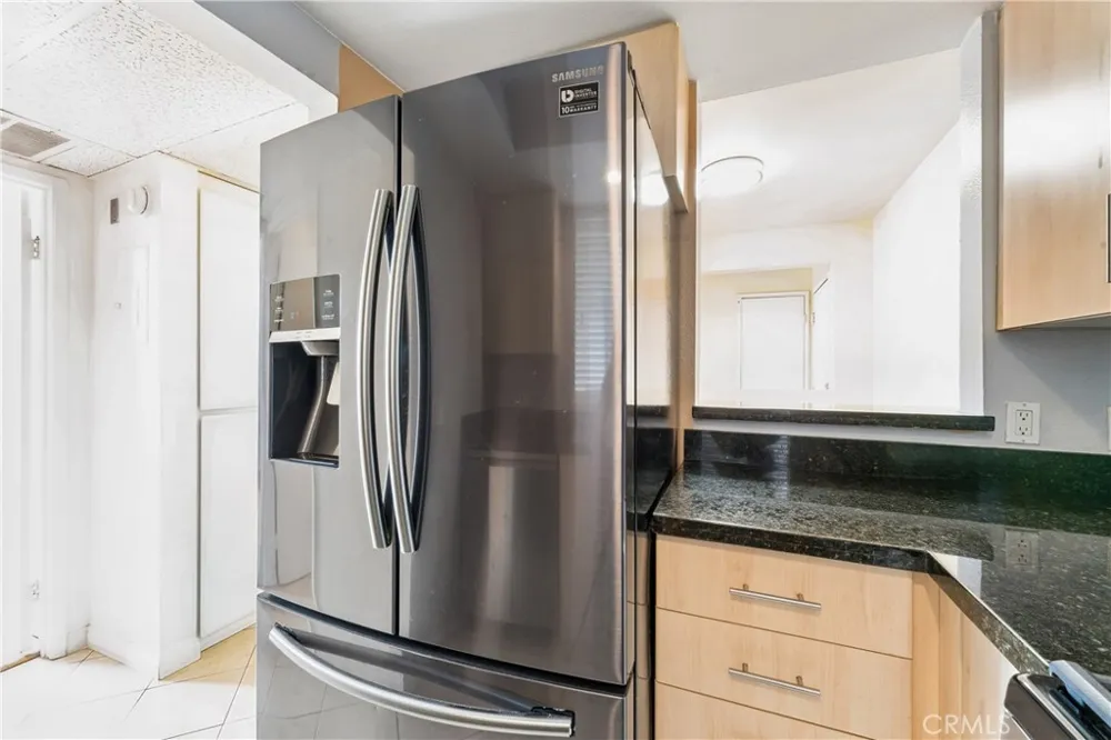 7826 Topanga Canyon #220 Canoga Park, CA 91304