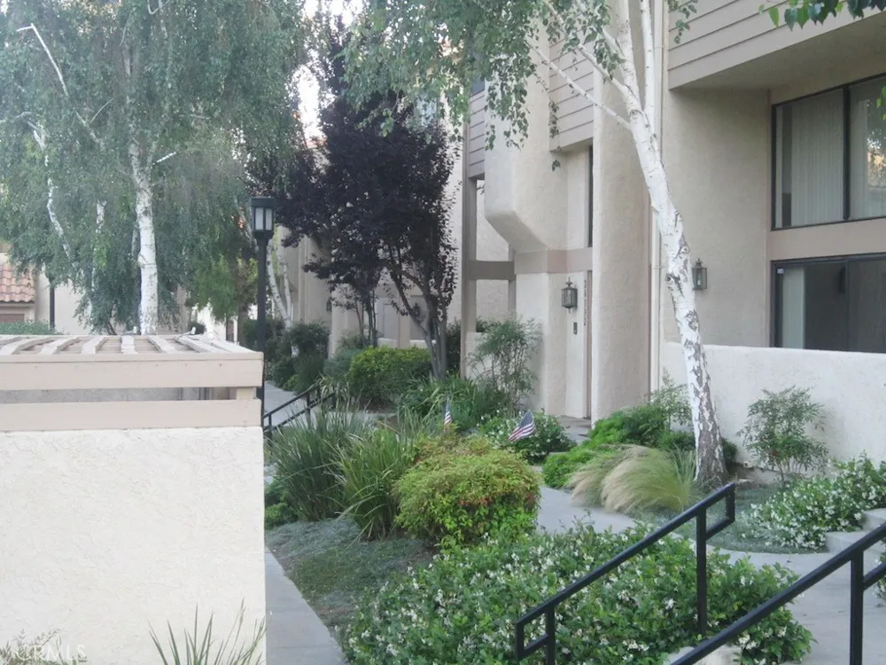 26334 W Bravo Lane Calabasas, CA 91302