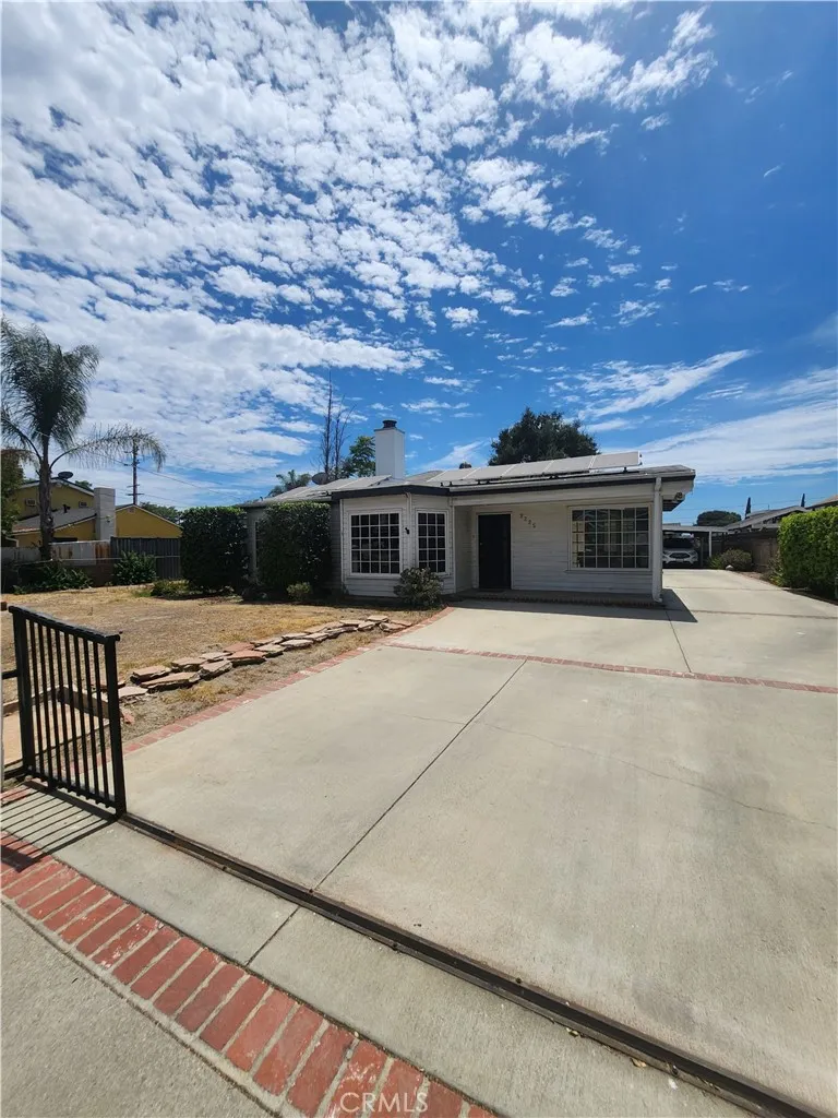 9225 Telfair Sun Valley, CA 91352