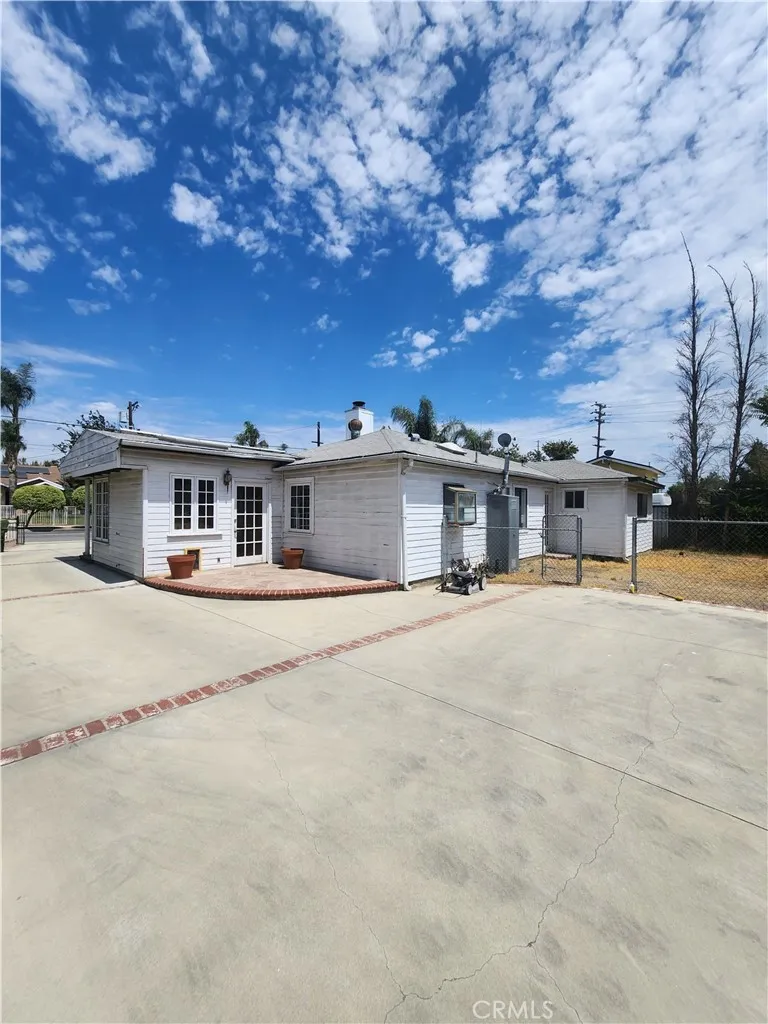 9225 Telfair Sun Valley, CA 91352