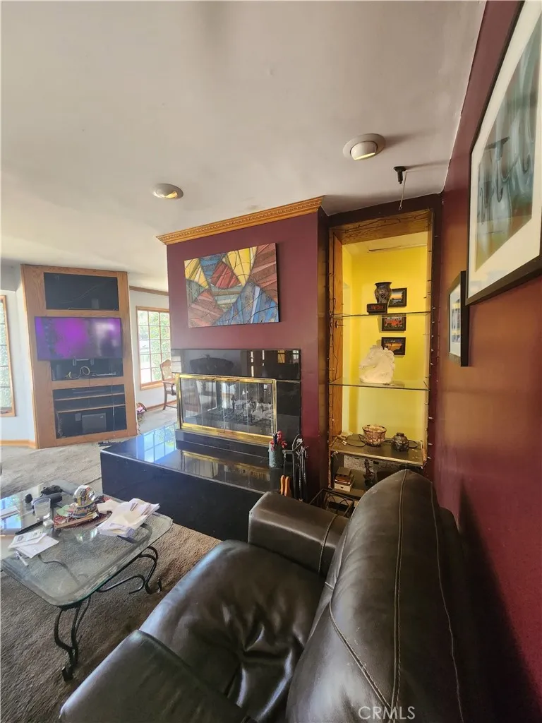 9225 Telfair Sun Valley, CA 91352