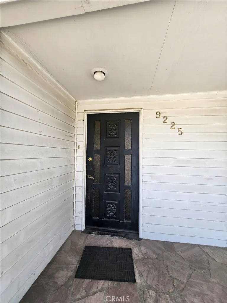 9225 Telfair Sun Valley, CA 91352