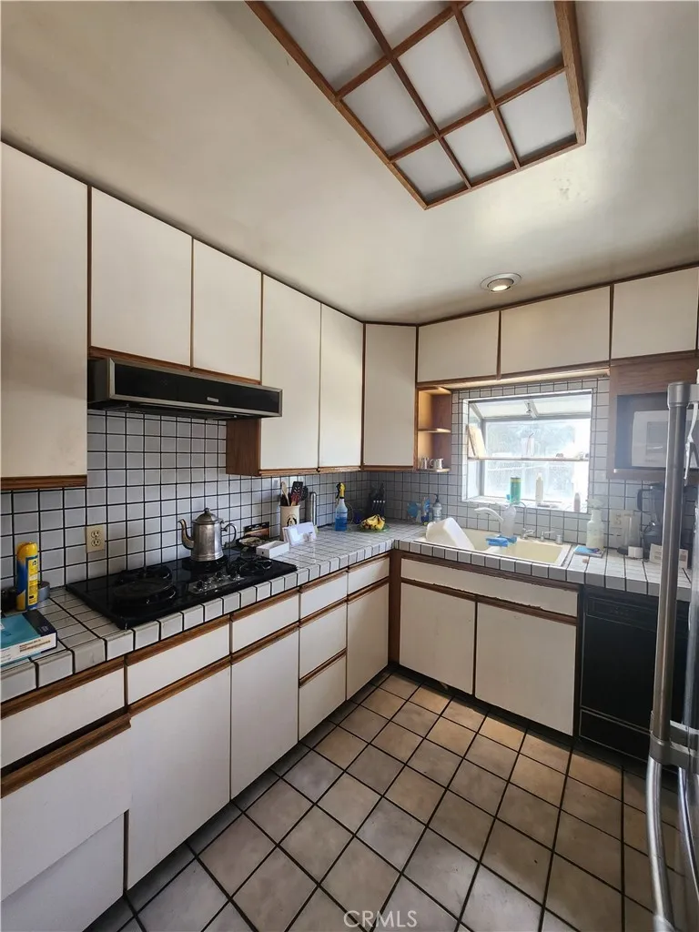 9225 Telfair Sun Valley, CA 91352