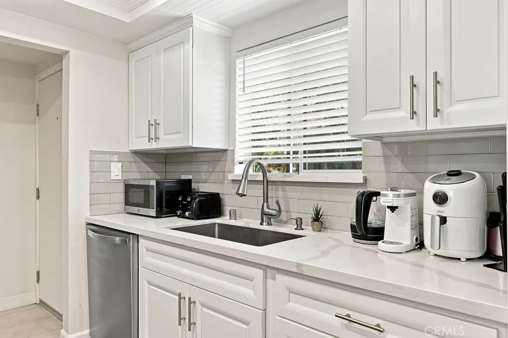 1517 E Garfield #84 Glendale, CA 91205