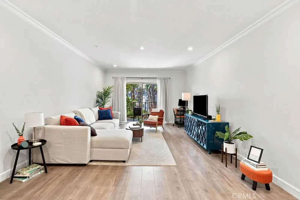 1517 E Garfield #84 Glendale, CA 91205