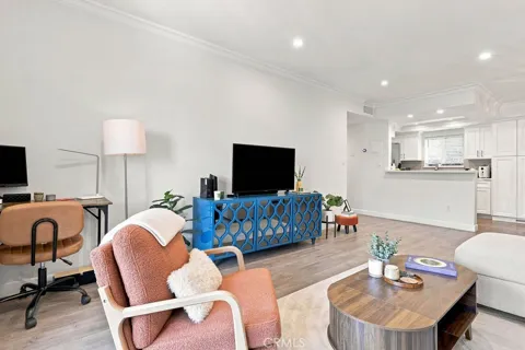 1517 E Garfield #84
