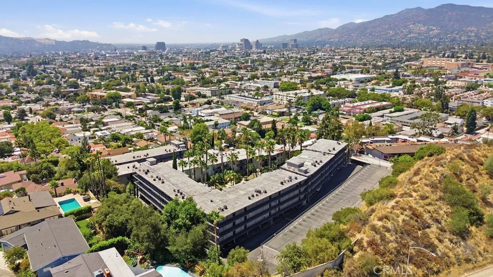 1517 E Garfield #84 Glendale, CA 91205