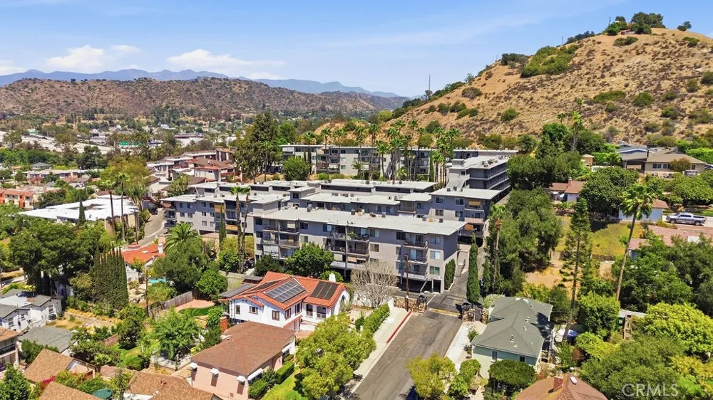 1517 E Garfield #84 Glendale, CA 91205