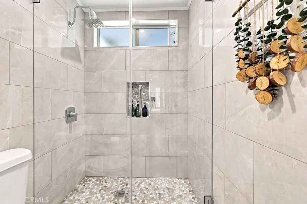 1517 E Garfield #84 Glendale, CA 91205