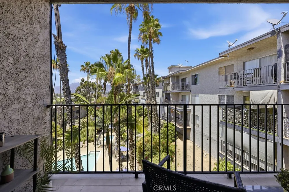 1517 E Garfield #84 Glendale, CA 91205
