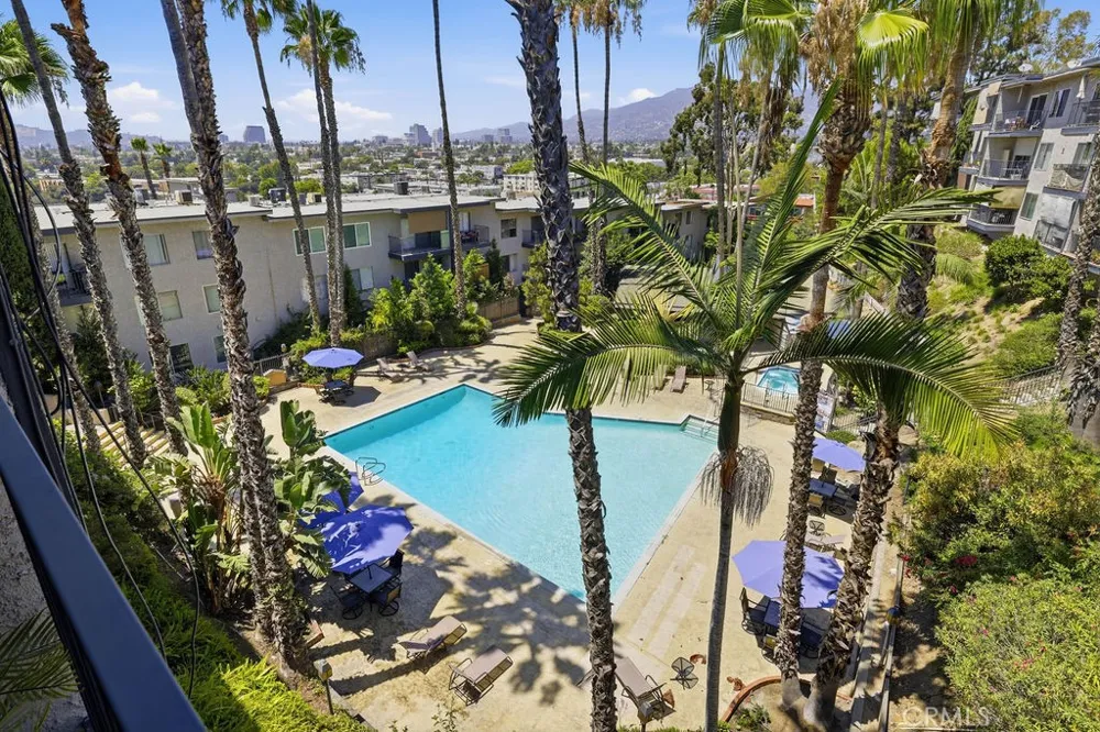 1517 E Garfield #84 Glendale, CA 91205