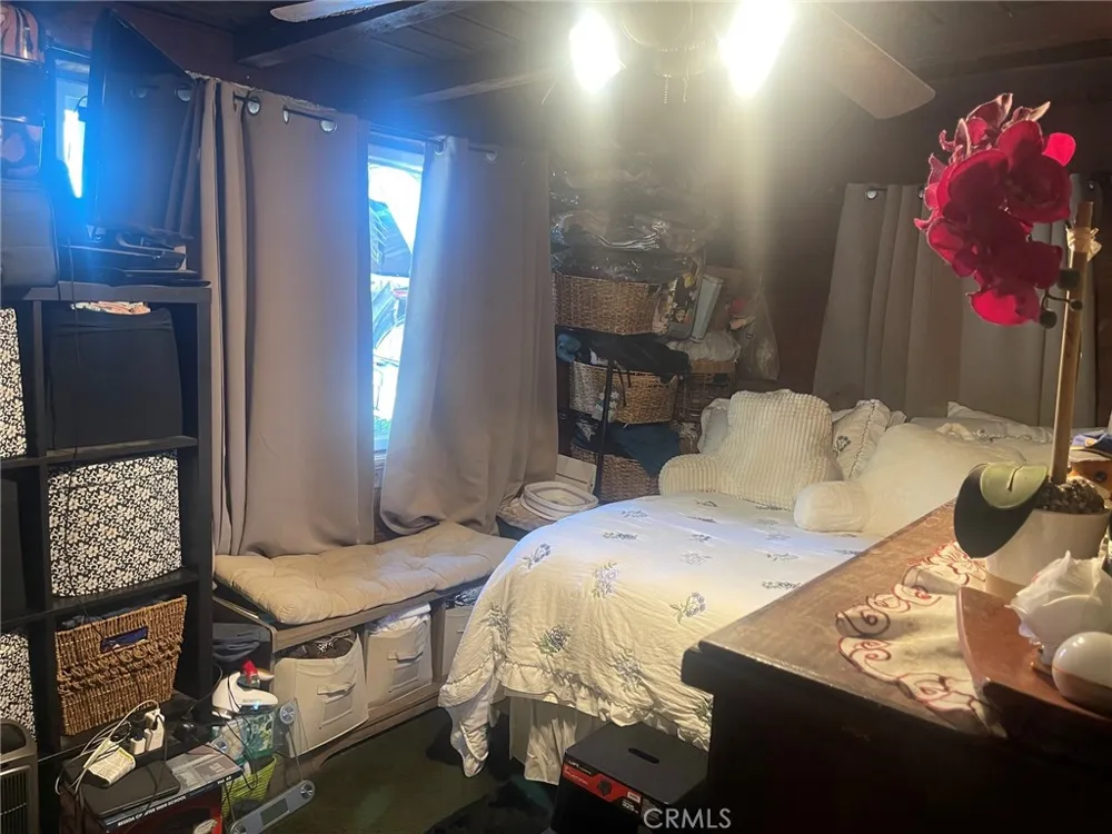 7751 Arvilla Avenue Sun Valley, CA 91352