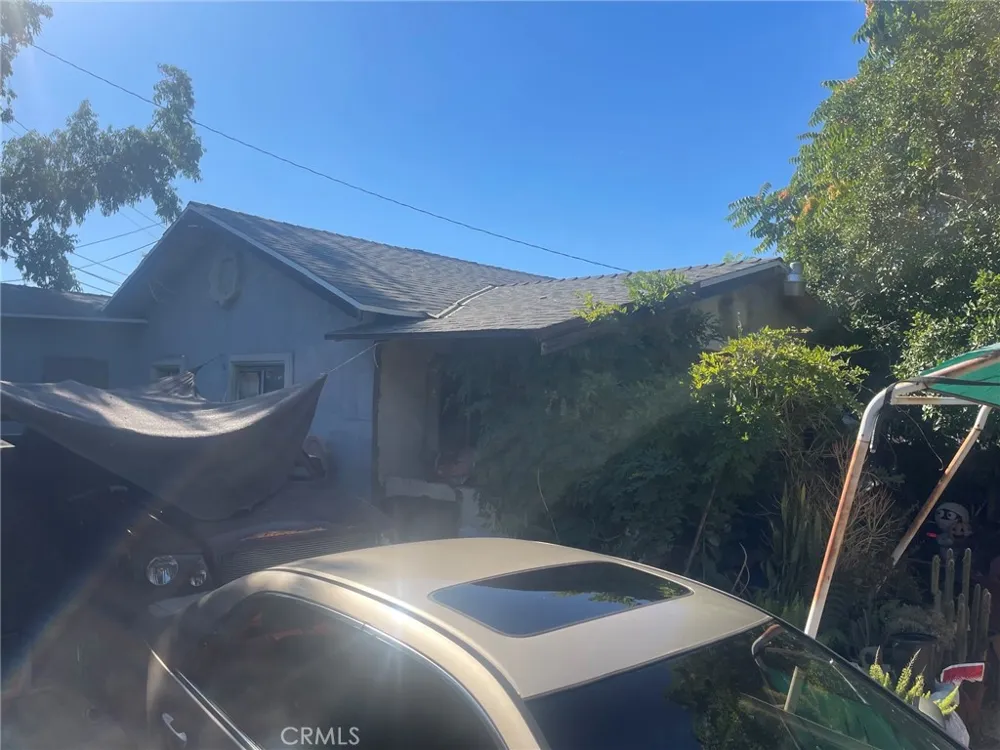 7751 Arvilla Avenue Sun Valley, CA 91352