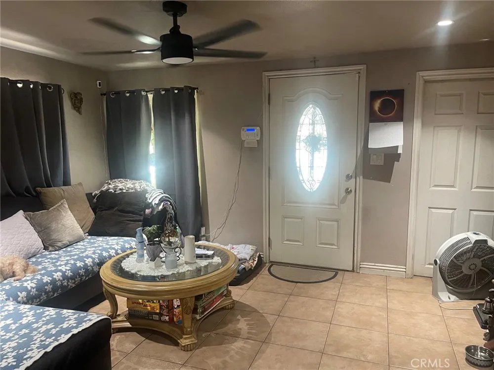 7751 Arvilla Avenue Sun Valley, CA 91352