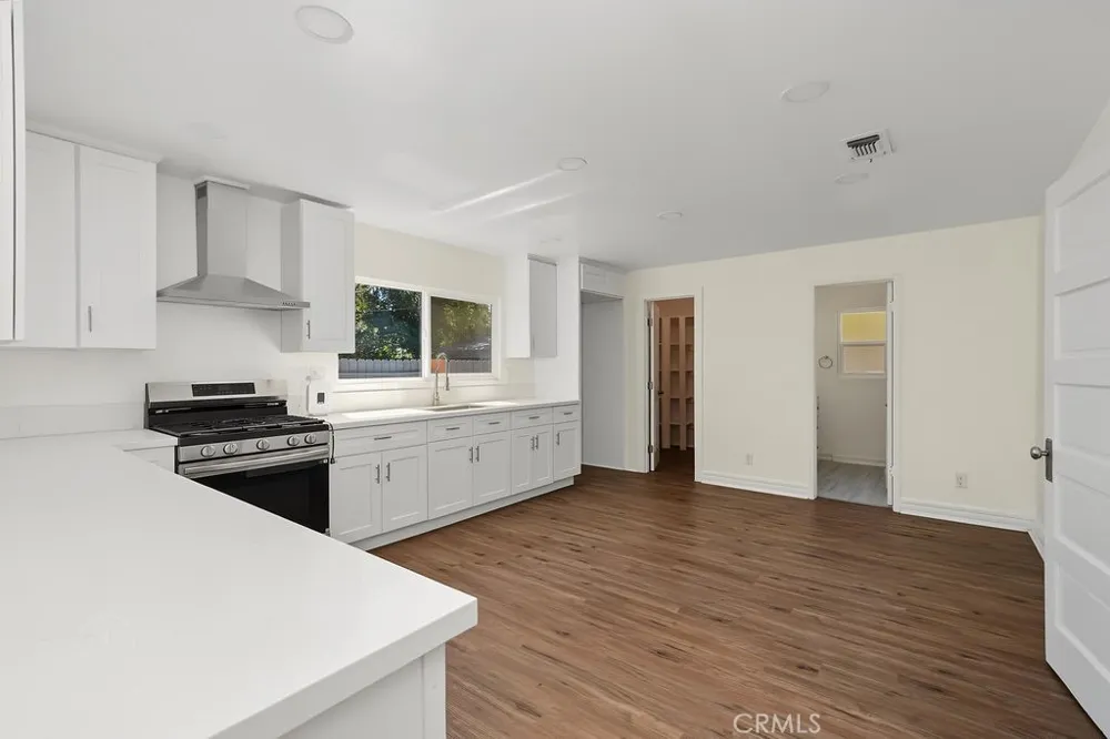 1825 2nd Bakersfield, CA 93304