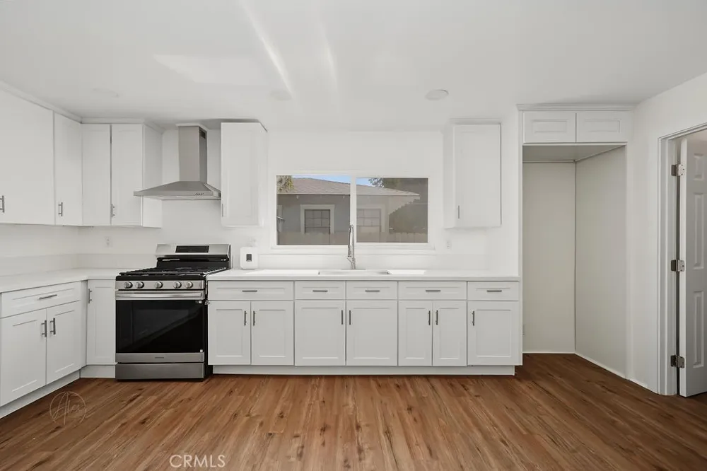1825 2nd Bakersfield, CA 93304
