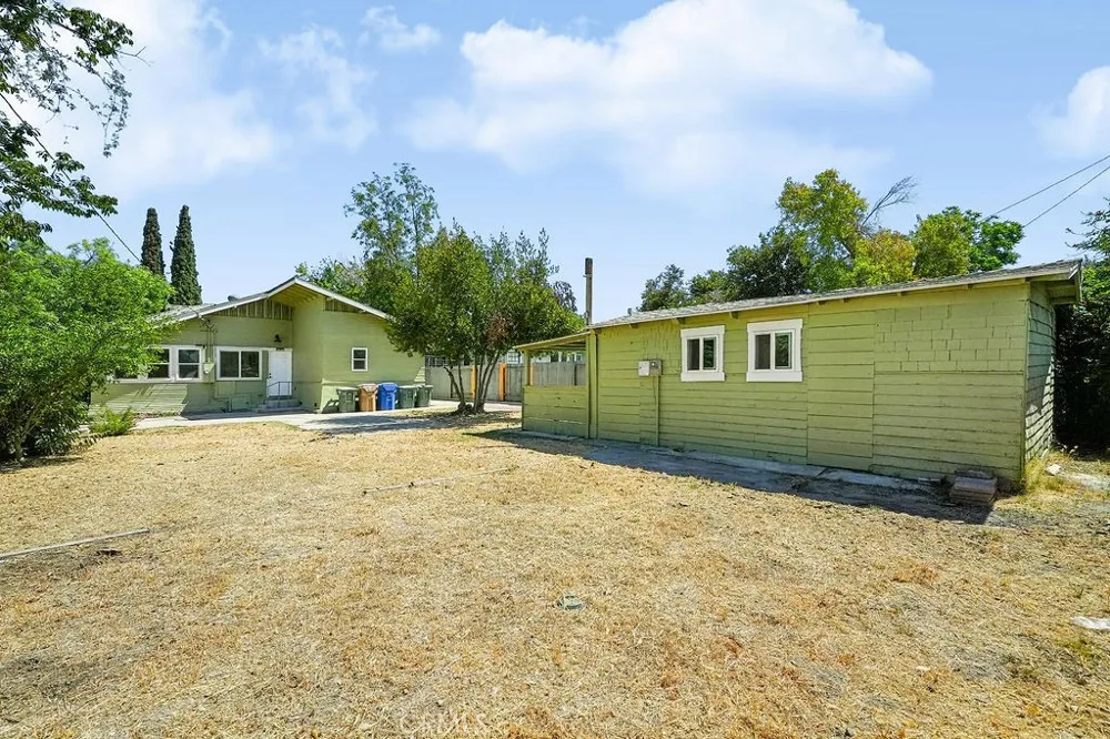 1825 2nd Bakersfield, CA 93304