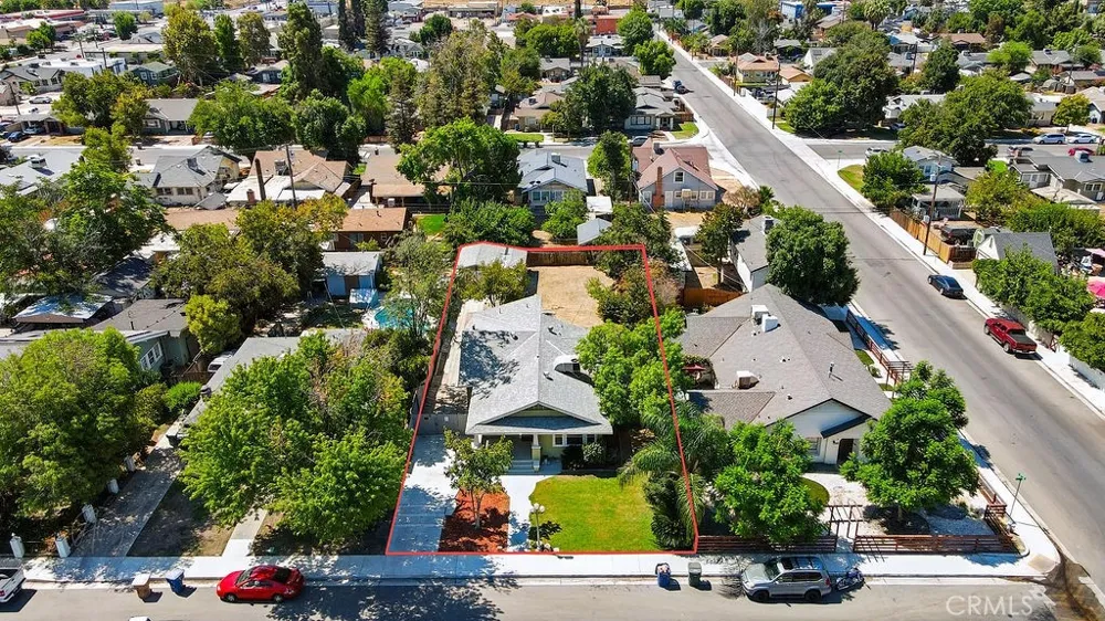 1825 2nd Bakersfield, CA 93304