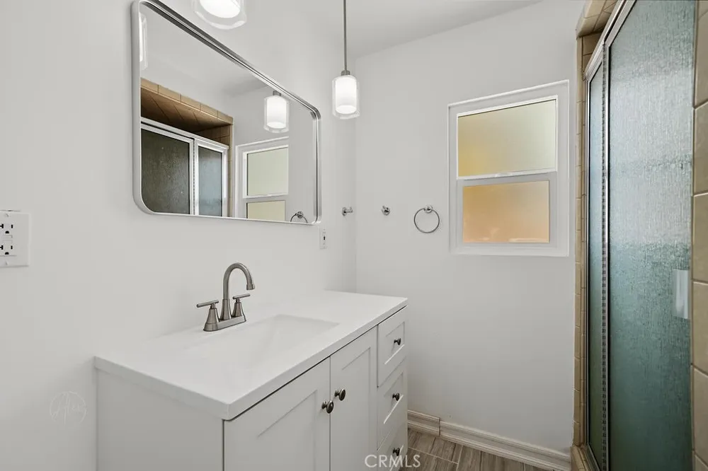 1825 2nd Bakersfield, CA 93304