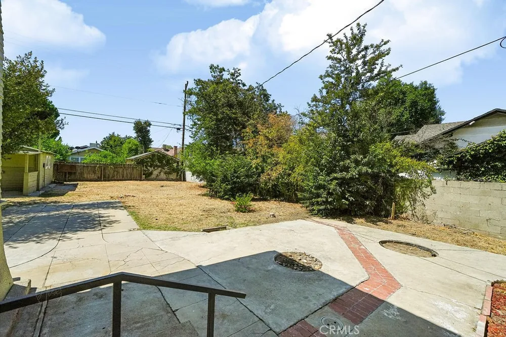 1825 2nd Bakersfield, CA 93304