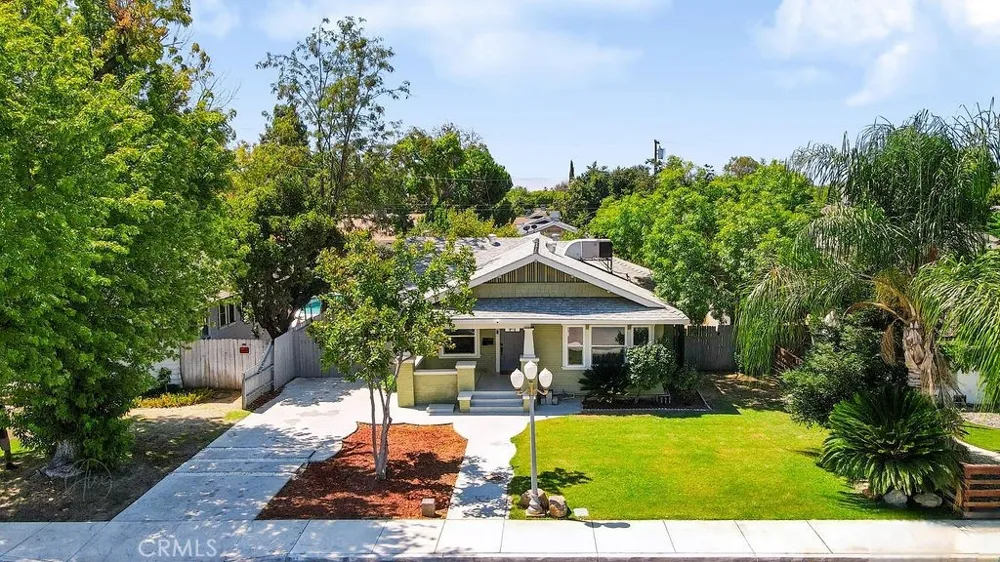 1825 2nd Bakersfield, CA 93304