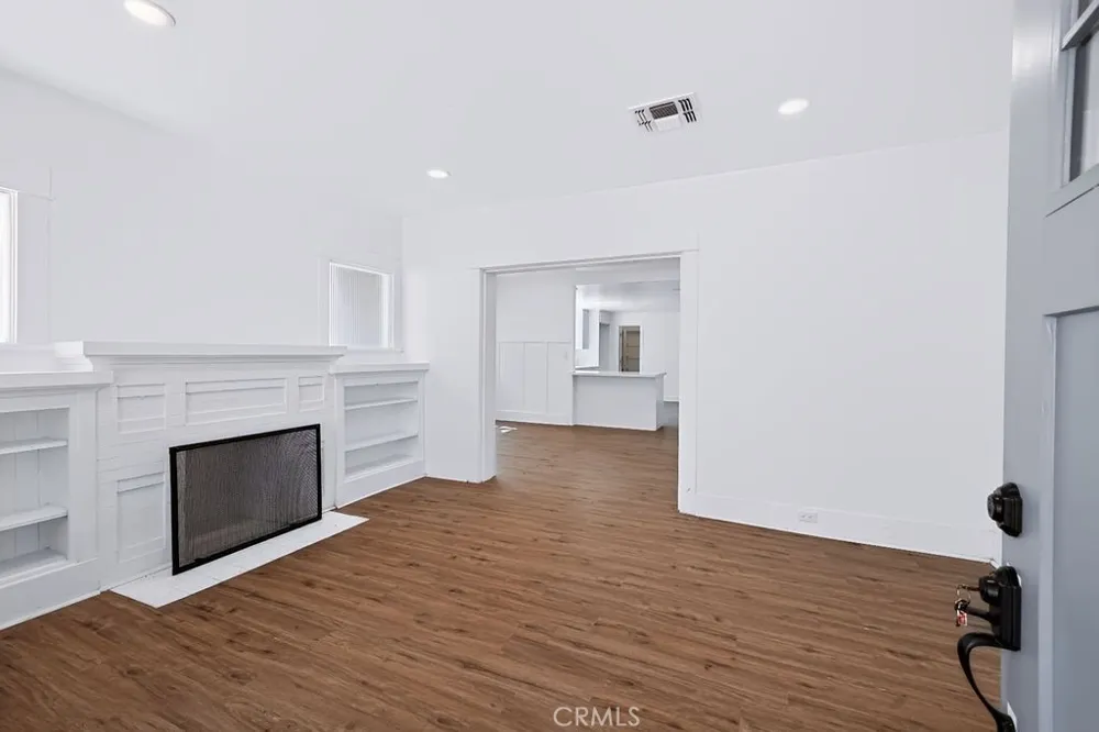 1825 2nd Bakersfield, CA 93304