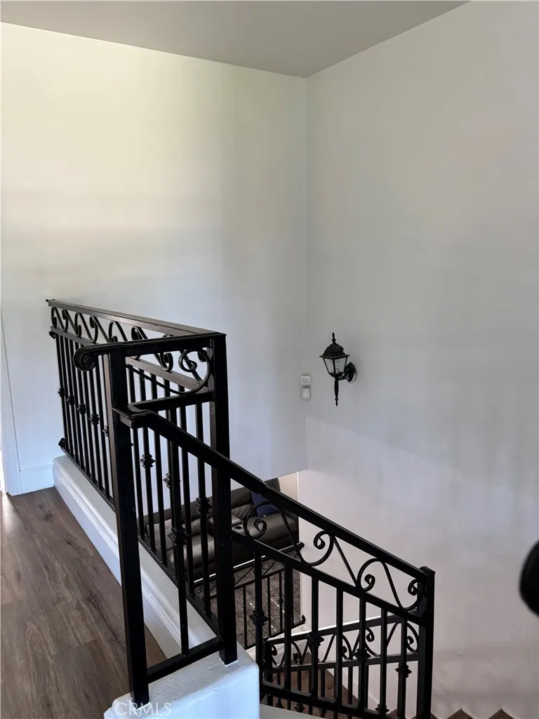 8341 Kelvin Winnetka, CA 91306