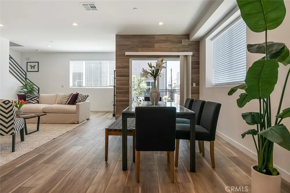 13538 Vanowen Street #4 Valley Glen, CA 91405