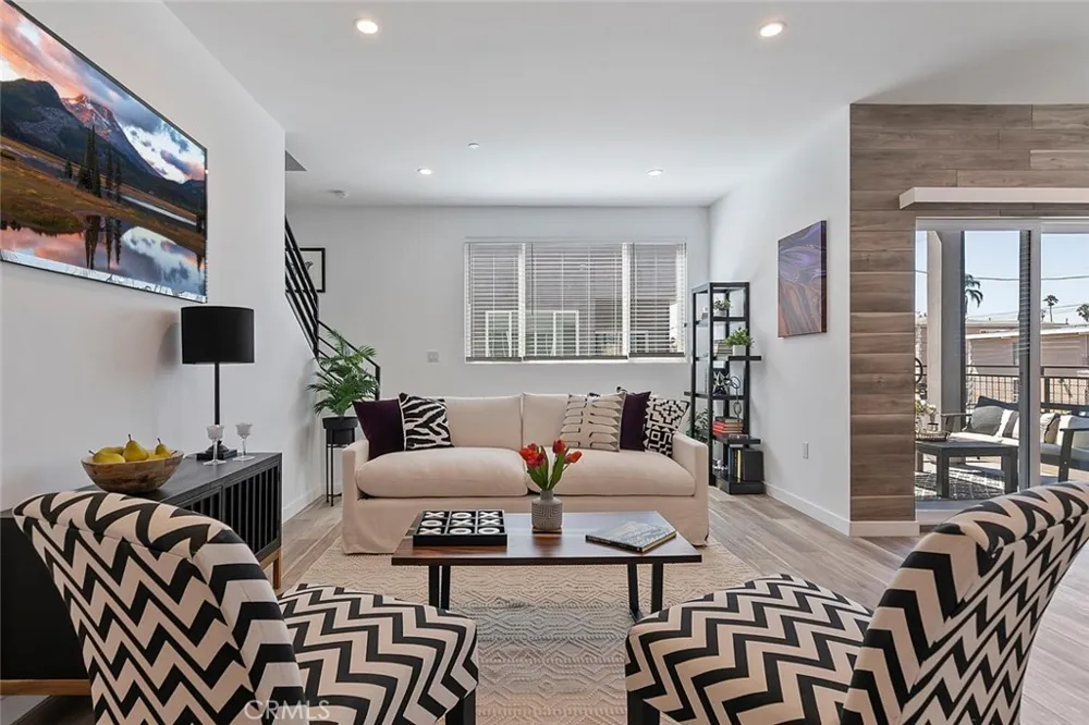 13538 Vanowen Street #4 Valley Glen, CA 91405