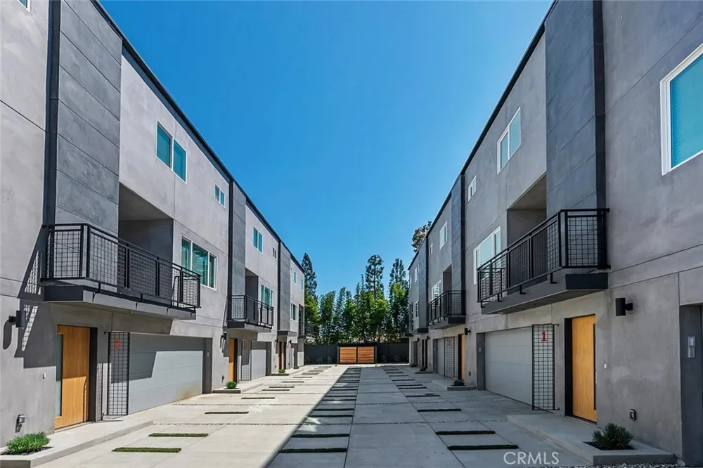 13538 Vanowen Street #4 Valley Glen, CA 91405