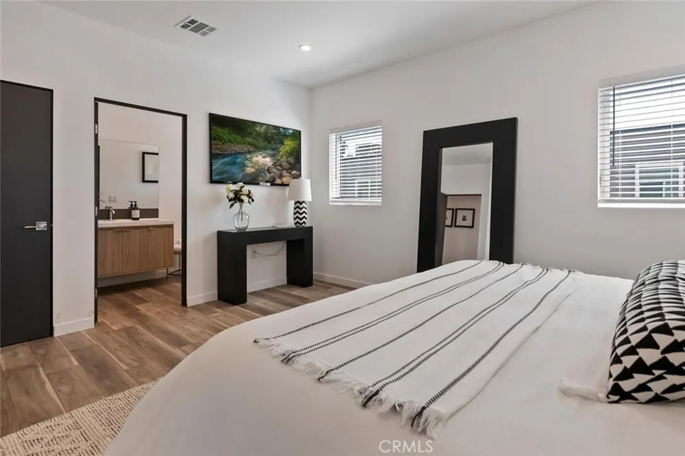 13538 Vanowen Street #4 Valley Glen, CA 91405